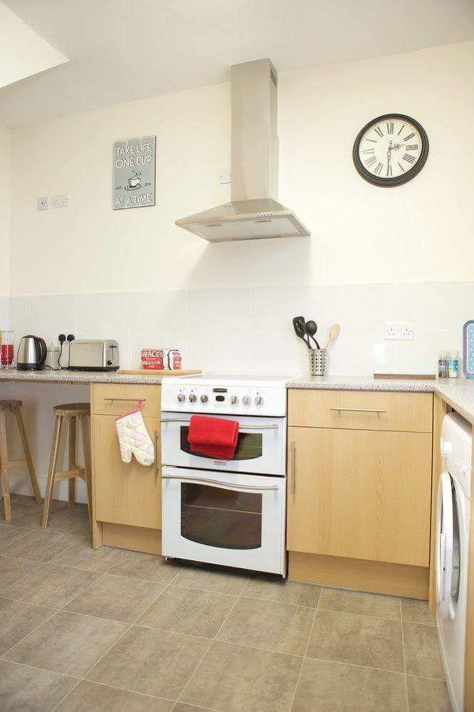 Bristol Serviced Lets - 152/154 Bath Road Extérieur photo