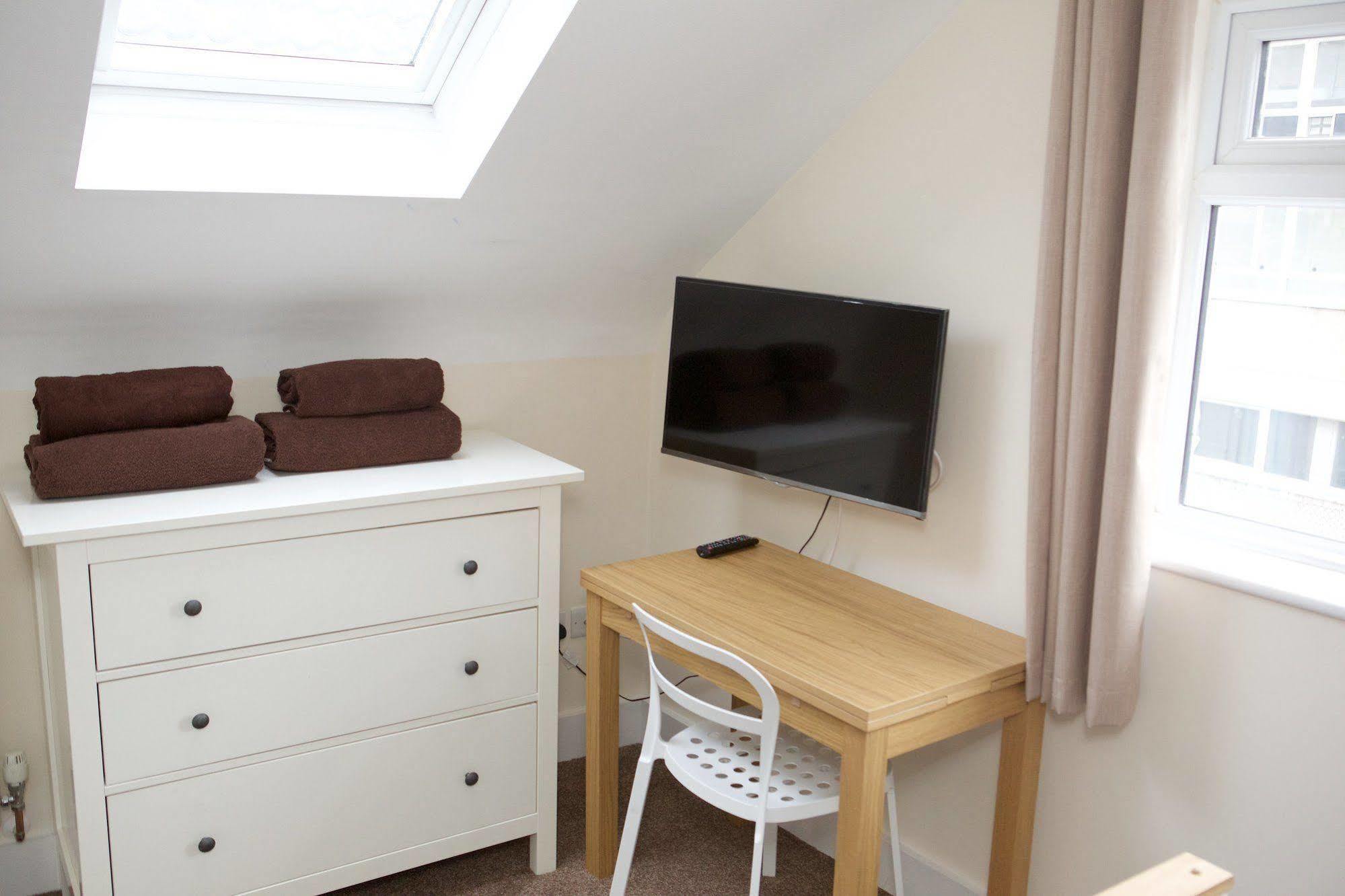 Bristol Serviced Lets - 152/154 Bath Road Extérieur photo
