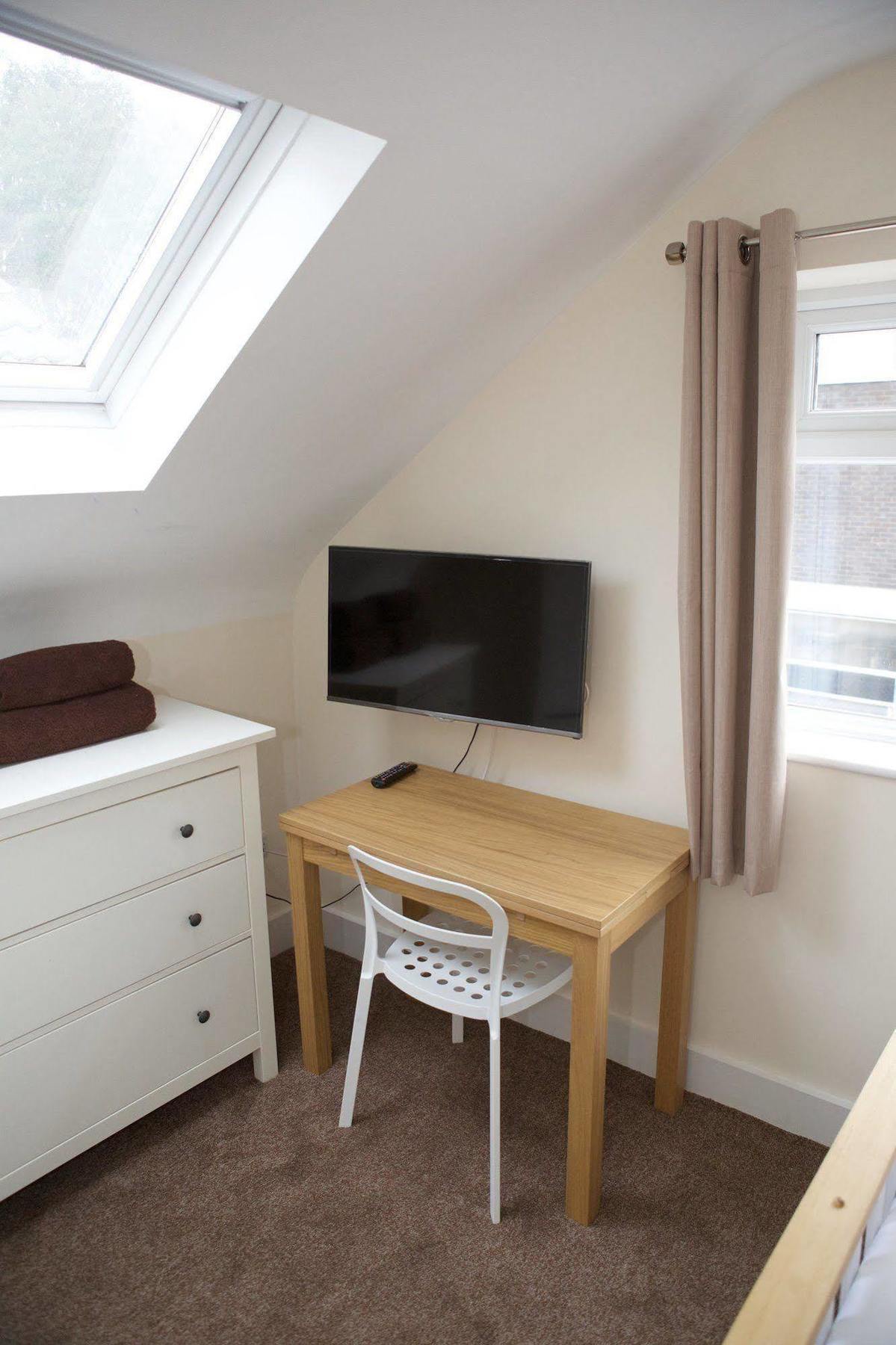 Bristol Serviced Lets - 152/154 Bath Road Extérieur photo