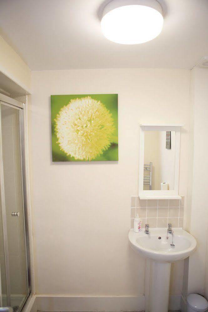 Bristol Serviced Lets - 152/154 Bath Road Extérieur photo