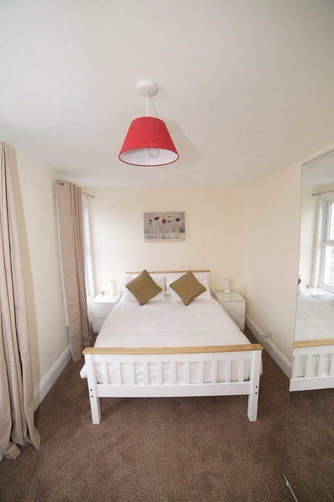 Bristol Serviced Lets - 152/154 Bath Road Extérieur photo